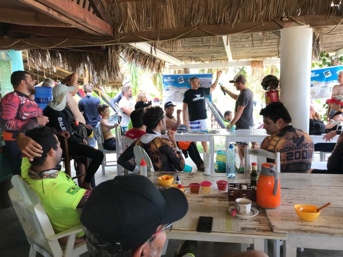 איקראי The Spot - Beachfront Sports Pousada מראה חיצוני תמונה