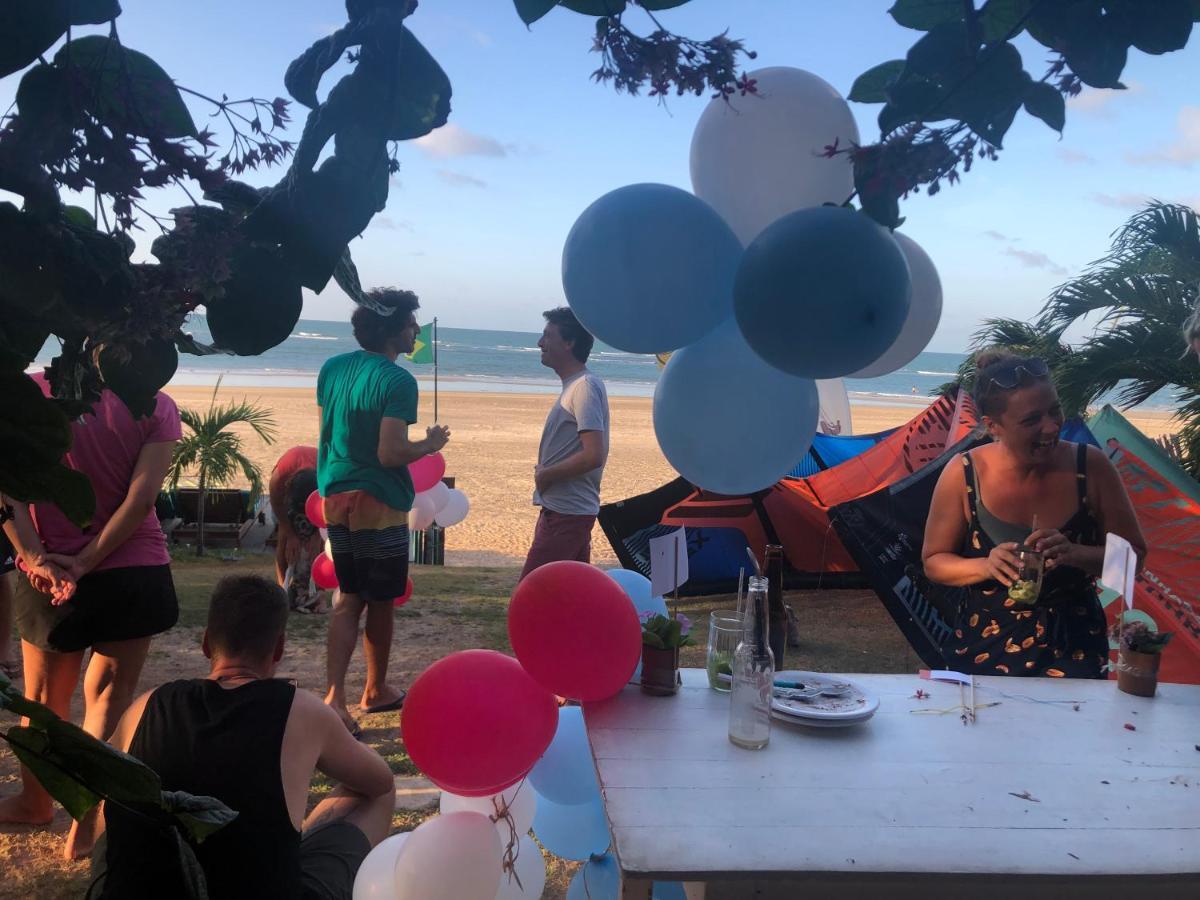 איקראי The Spot - Beachfront Sports Pousada מראה חיצוני תמונה