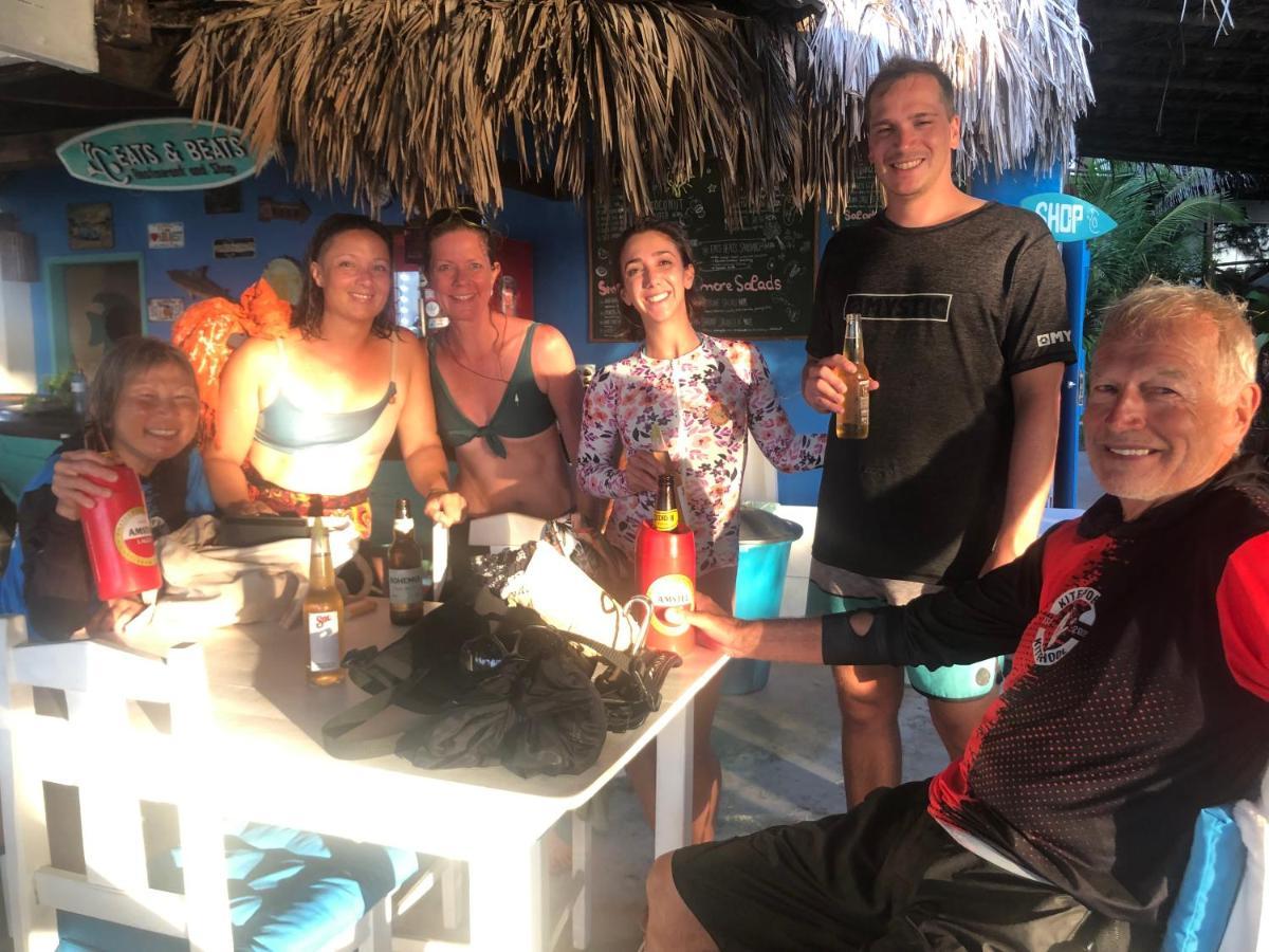איקראי The Spot - Beachfront Sports Pousada מראה חיצוני תמונה