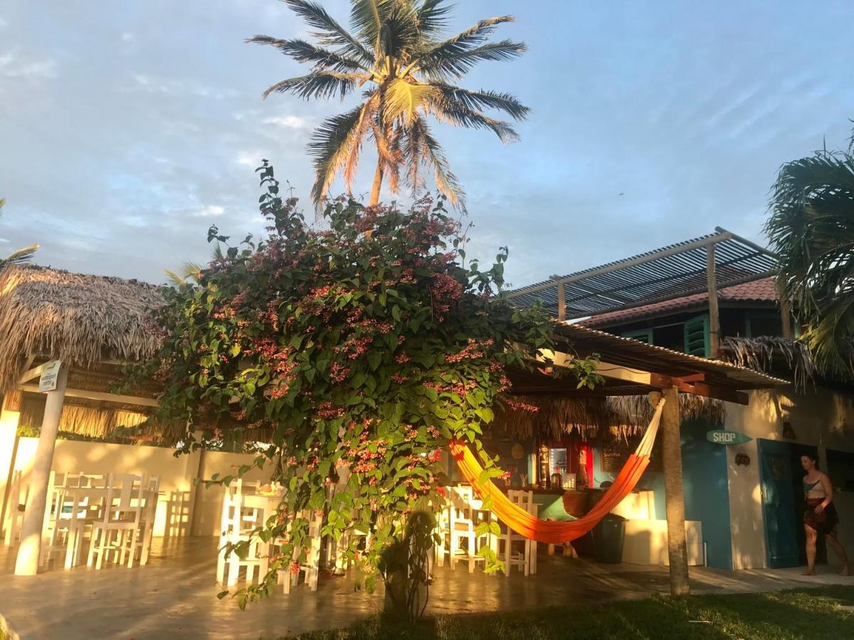 איקראי The Spot - Beachfront Sports Pousada מראה חיצוני תמונה