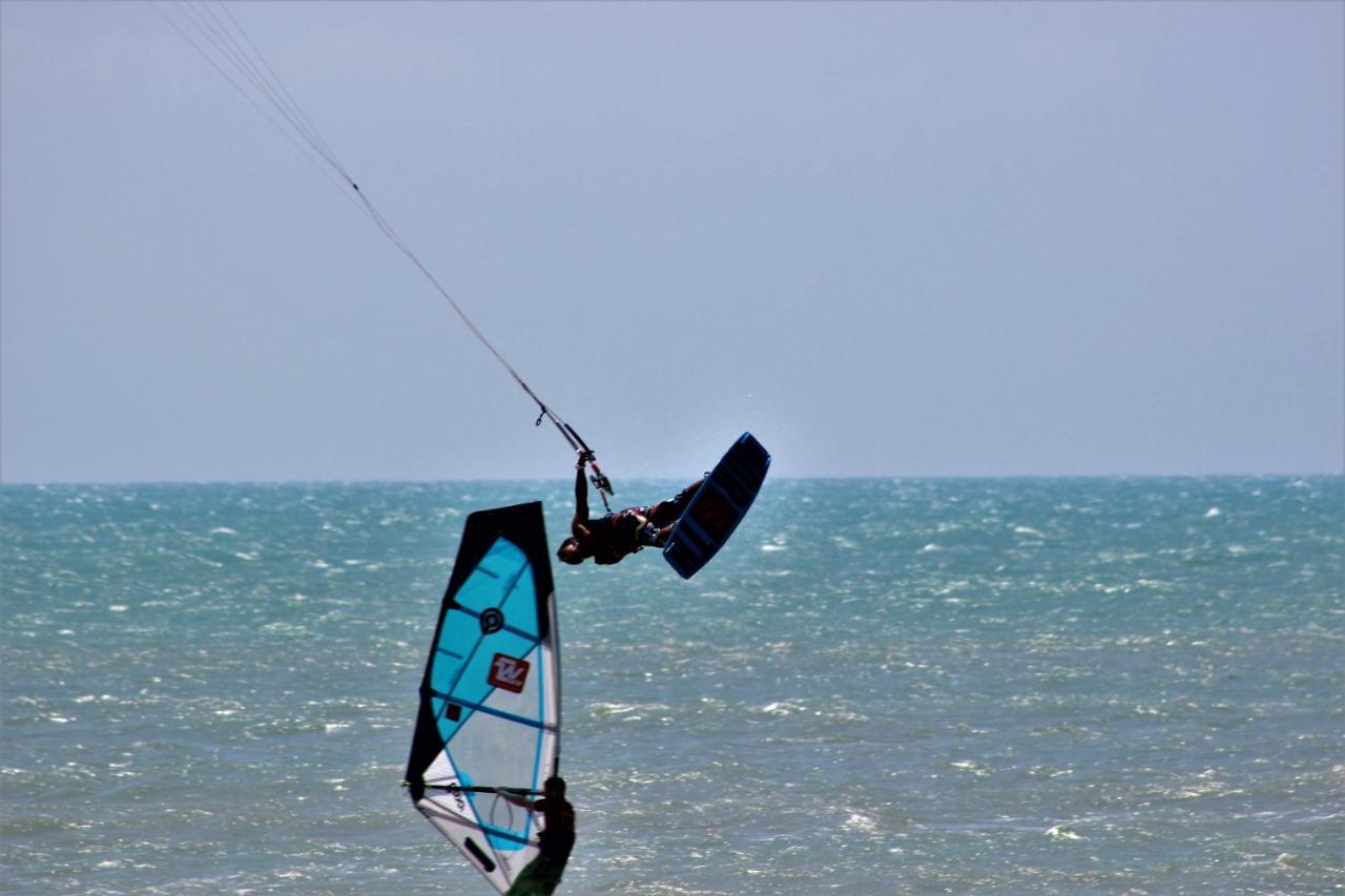 איקראי The Spot - Beachfront Sports Pousada מראה חיצוני תמונה